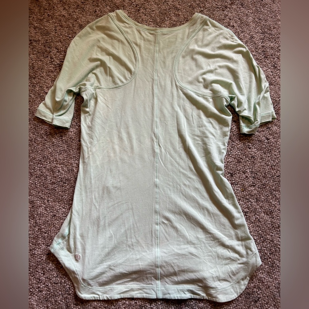 Lululemon - Picture 2 of 2